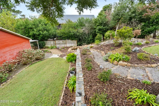 $985,000 | 303 Live Oak Street, Emerald Isle, NC 28594