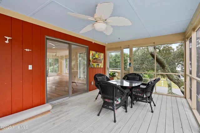 $985,000 | 303 Live Oak Street, Emerald Isle, NC 28594