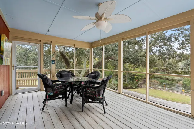 $985,000 | 303 Live Oak Street, Emerald Isle, NC 28594