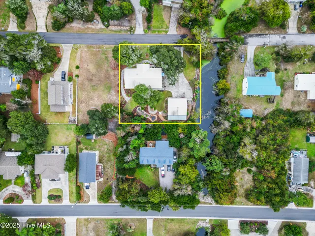 $985,000 | 303 Live Oak Street, Emerald Isle, NC 28594