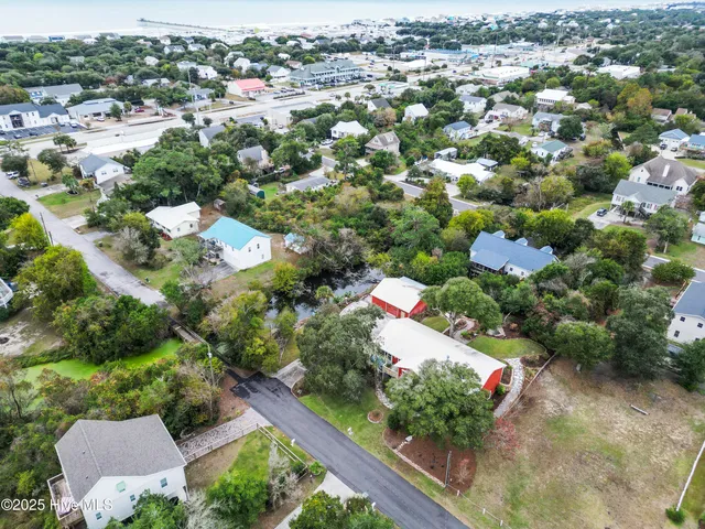 $985,000 | 303 Live Oak Street, Emerald Isle, NC 28594