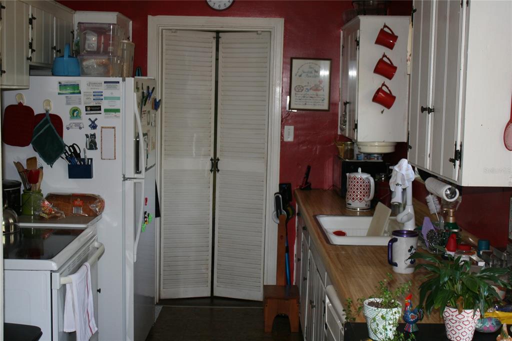 213 Northwest 34th Terrace Gainesville, FL 32607 - Photo 7 of 13