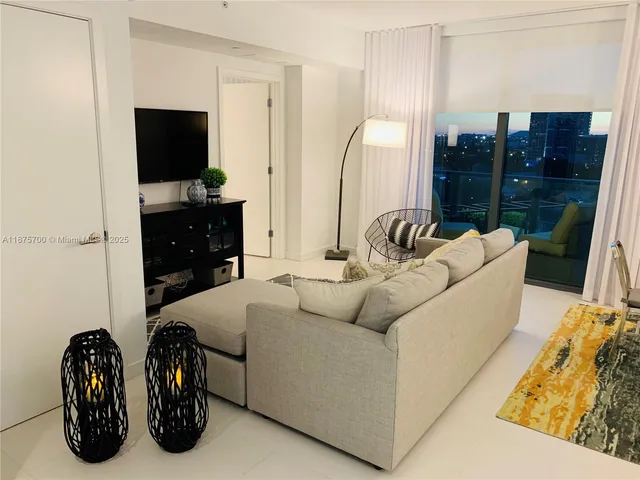 $4,000 | 501 Northeast 31st Street, Unit 709, Miami, FL 33137