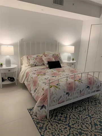 $4,000 | 501 Northeast 31st Street, Unit 709, Miami, FL 33137