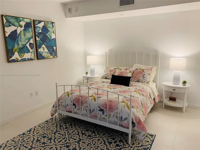 $4,000 | 501 Northeast 31st Street, Unit 709, Miami, FL 33137