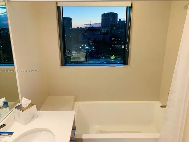 $4,000 | 501 Northeast 31st Street, Unit 709, Miami, FL 33137