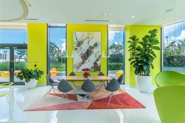 $4,000 | 501 Northeast 31st Street, Unit 709, Miami, FL 33137