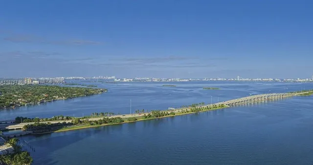 $4,000 | 501 Northeast 31st Street, Unit 709, Miami, FL 33137