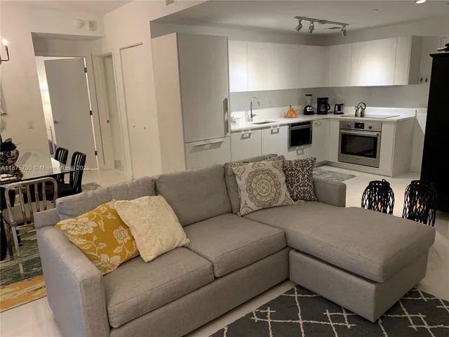 $4,000 | 501 Northeast 31st Street, Unit 709, Miami, FL 33137