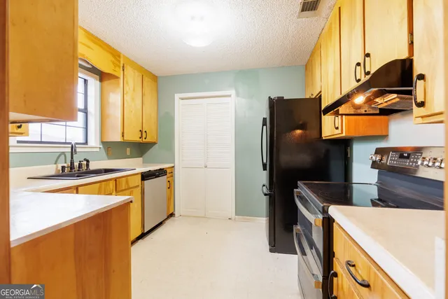 $199,000 | 18 Eddye Lane, Ray City, GA 31645