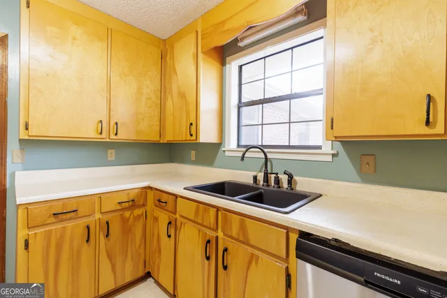 $199,000 | 18 Eddye Lane, Ray City, GA 31645