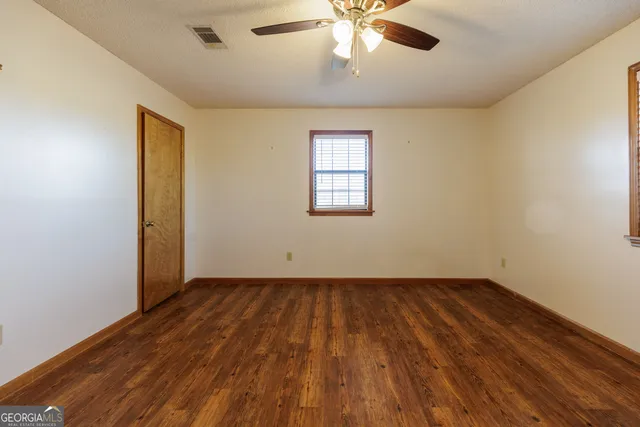 $199,000 | 18 Eddye Lane, Ray City, GA 31645