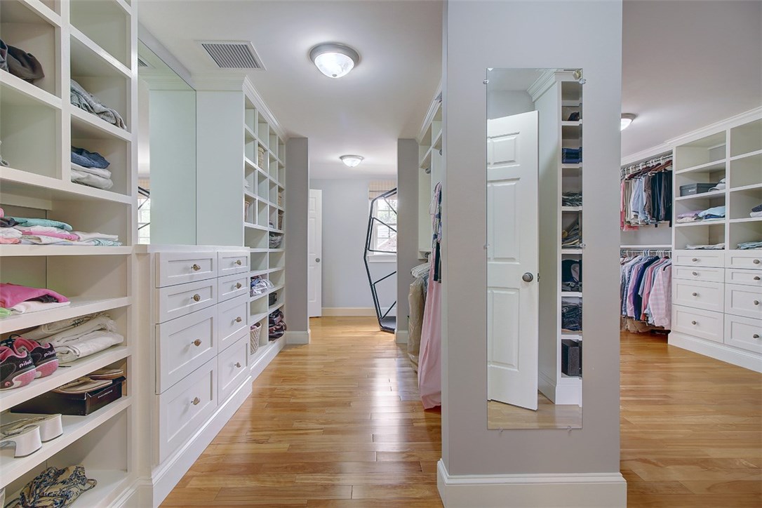60 Touisset Road Warren, RI 02885 - Photo 23 of 35 Gallery Image 23