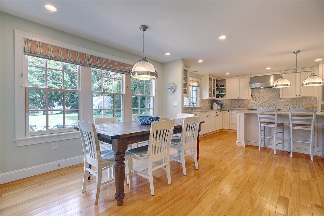 60 Touisset Road Warren, RI 02885 - Photo 6 of 35 Gallery Image 6