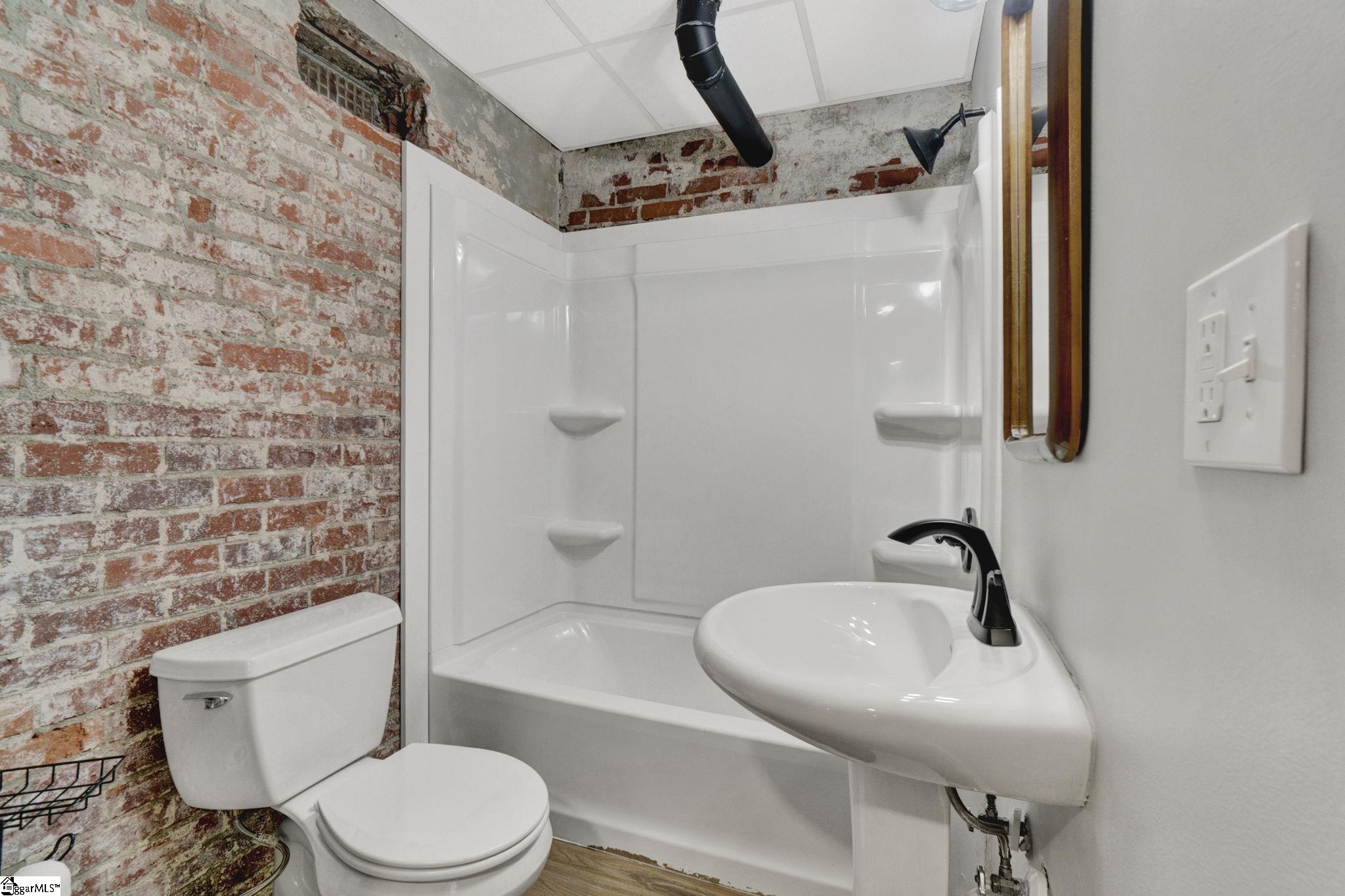 240 West Faris Road Greenville, SC 29605 - Photo 29 of 36 Gallery Image 29