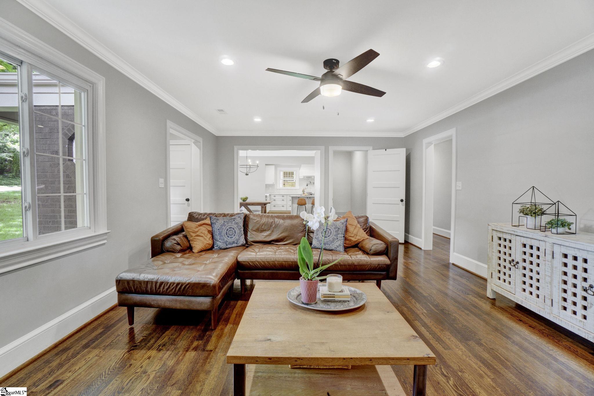 240 West Faris Road Greenville, SC 29605 - Photo 4 of 36 Gallery Image 4
