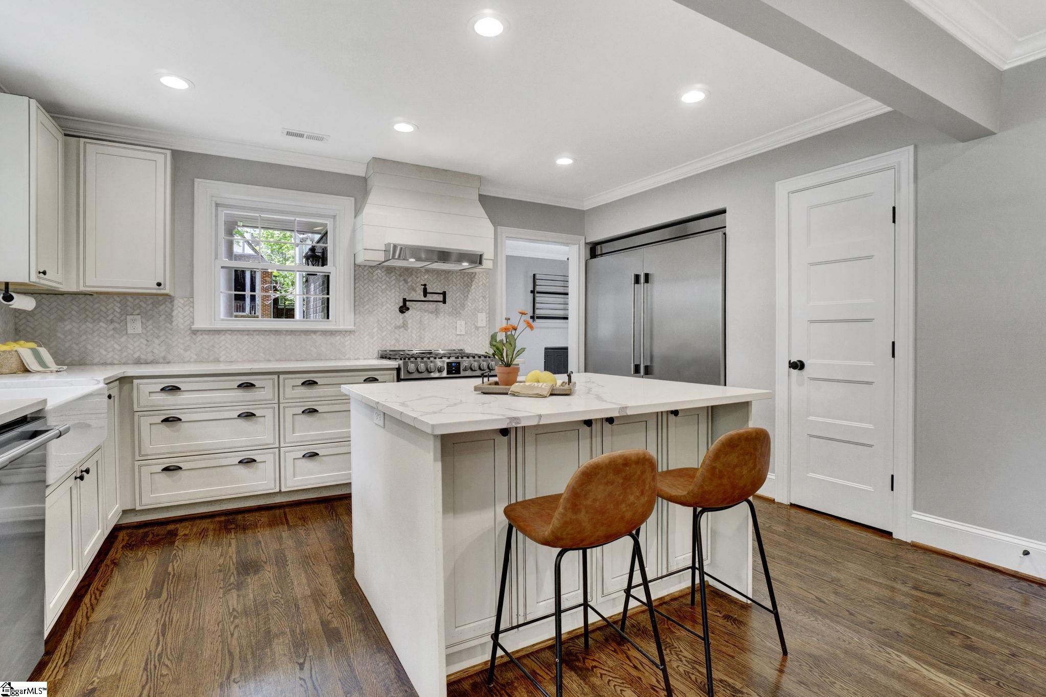 240 West Faris Road Greenville, SC 29605 - Photo 10 of 36 Gallery Image 10