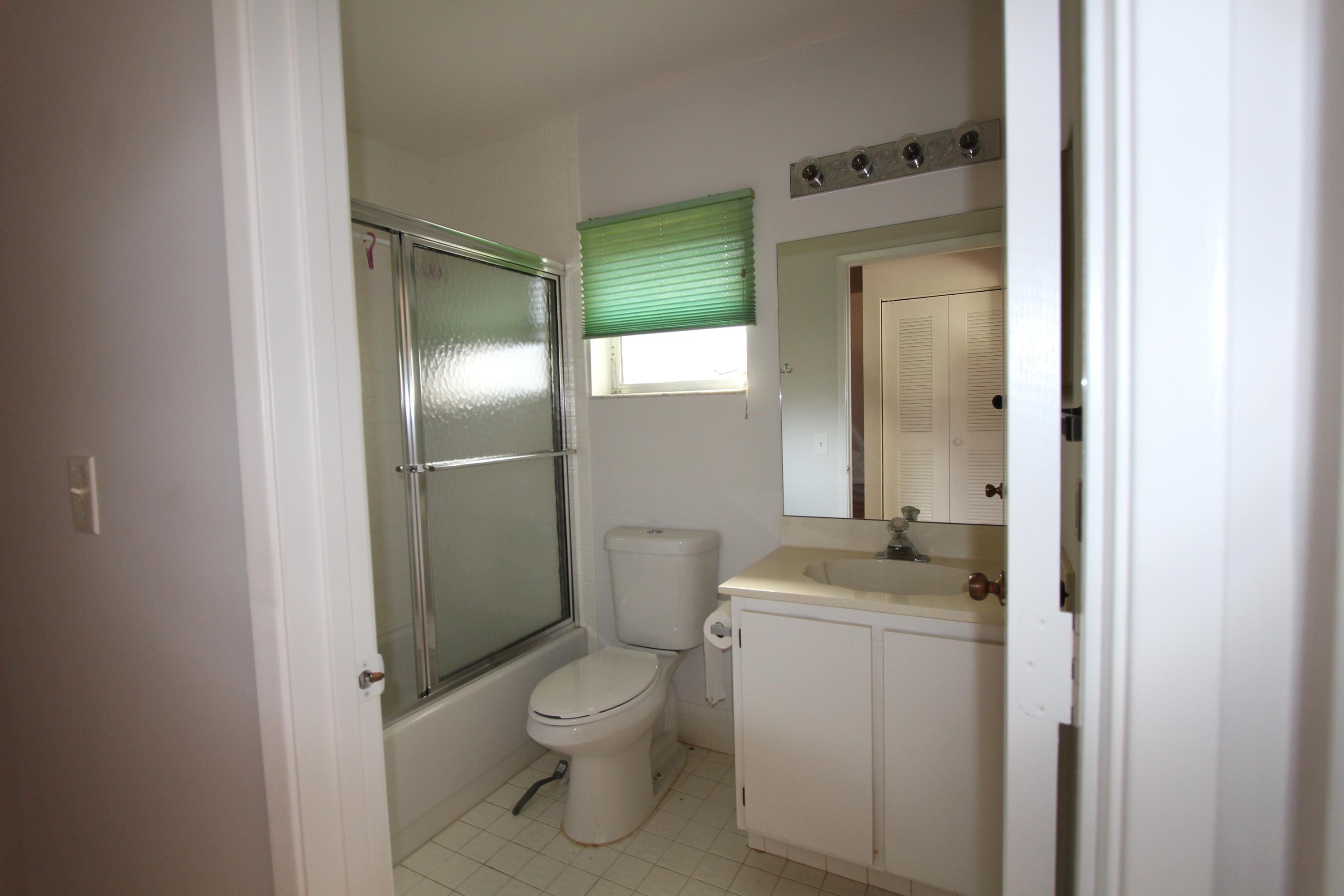 18538 Horizon Avenue Boca Raton, FL 33496 - Photo 11 of 23 second bathroom