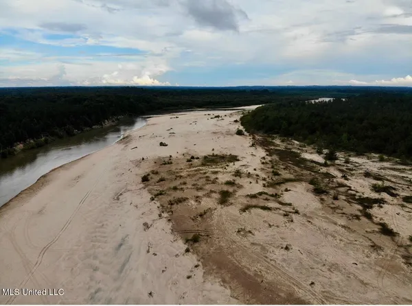 $846,000 | Perrytown Road, Crosby, MS 39633