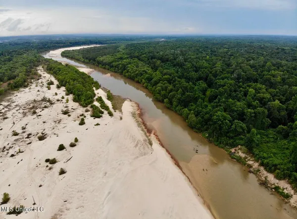 $846,000 | Perrytown Road, Crosby, MS 39633