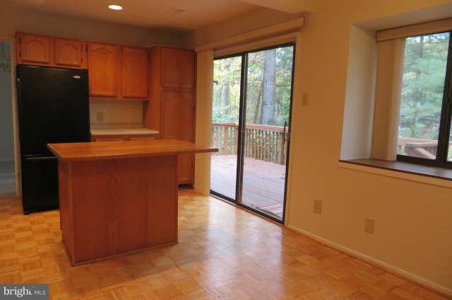 1557 Scandia Circle Reston, VA 20190 - Photo 14 of 17 Walkout to deck
