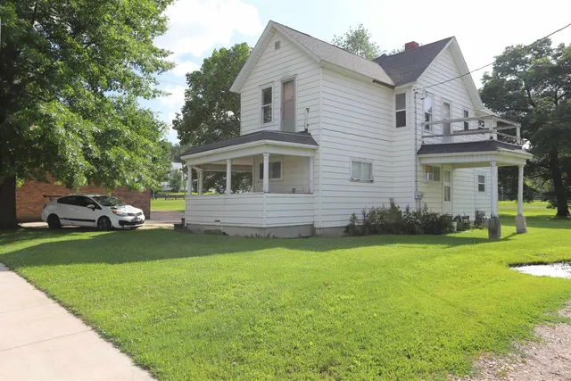 $149,900 | 801 Academy Street, Elroy, WI 53929