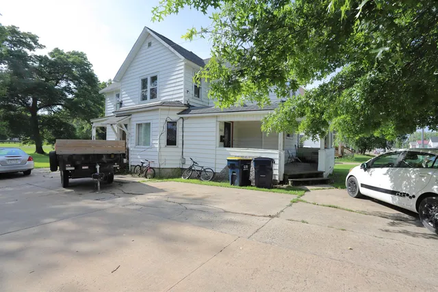 $149,900 | 801 Academy Street, Elroy, WI 53929