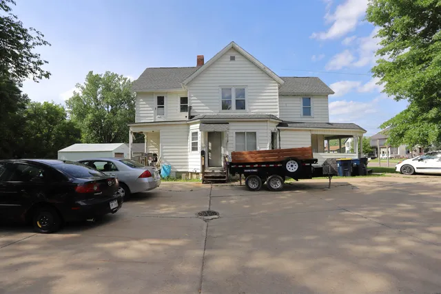 $149,900 | 801 Academy Street, Elroy, WI 53929