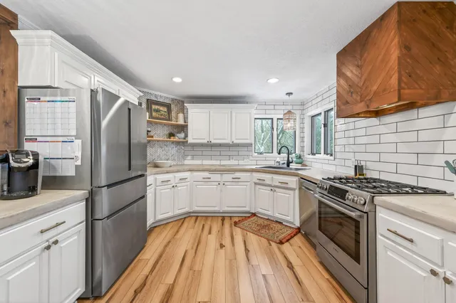 $599,900 | 1610 Briarwood Avenue, Mahtomedi, MN 55115