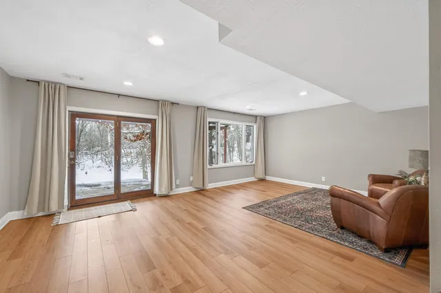 $599,900 | 1610 Briarwood Avenue, Mahtomedi, MN 55115