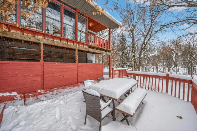 $599,900 | 1610 Briarwood Avenue, Mahtomedi, MN 55115