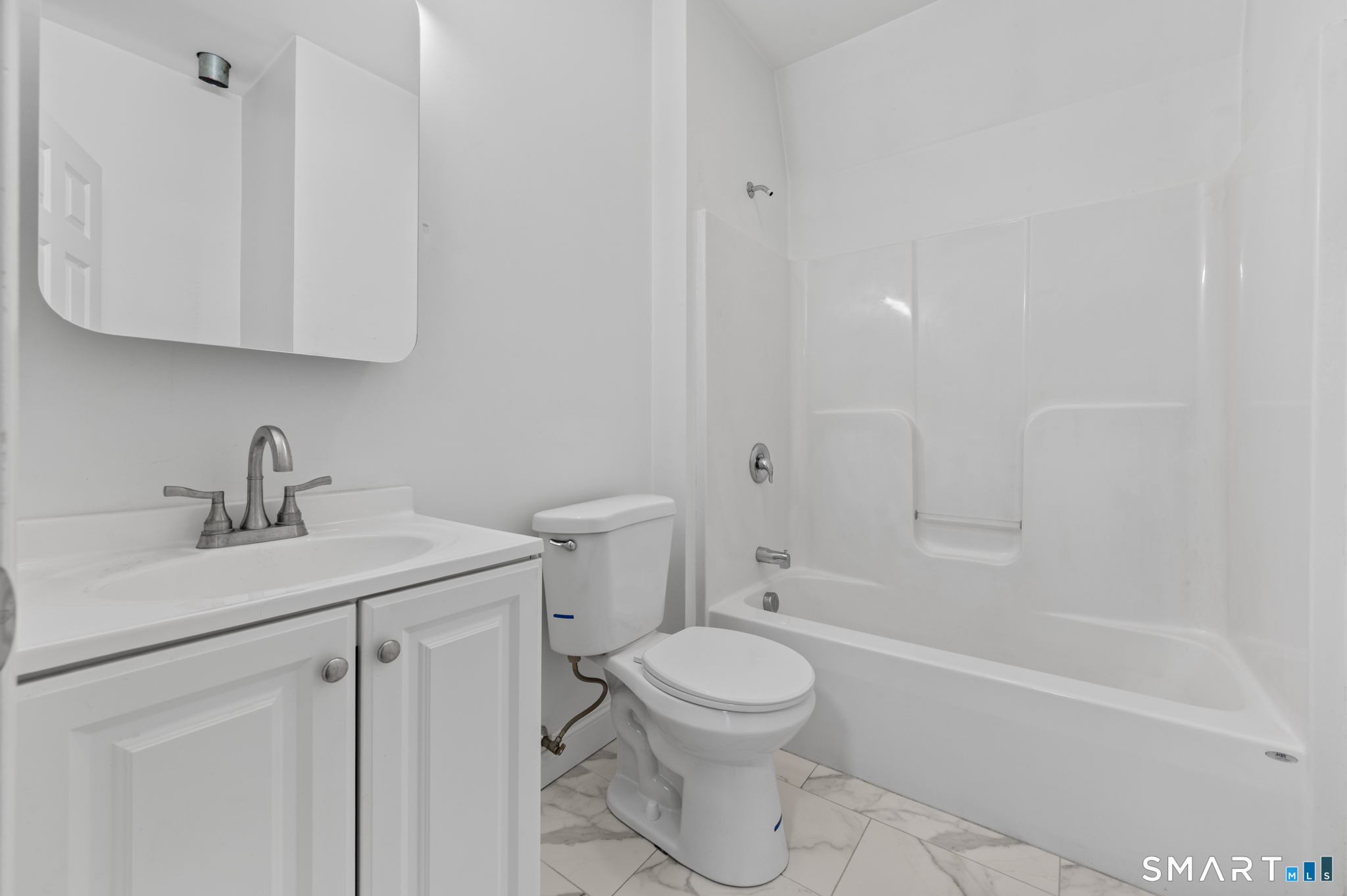48 High Street Bristol, CT 06010 - Photo 13 of 19 Gallery Image 13