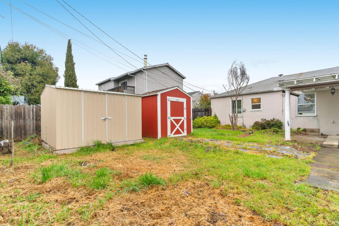 809 Modoc Street Vallejo, CA 94591 - Photo 23 of 31 a view of a house with backyard and garden