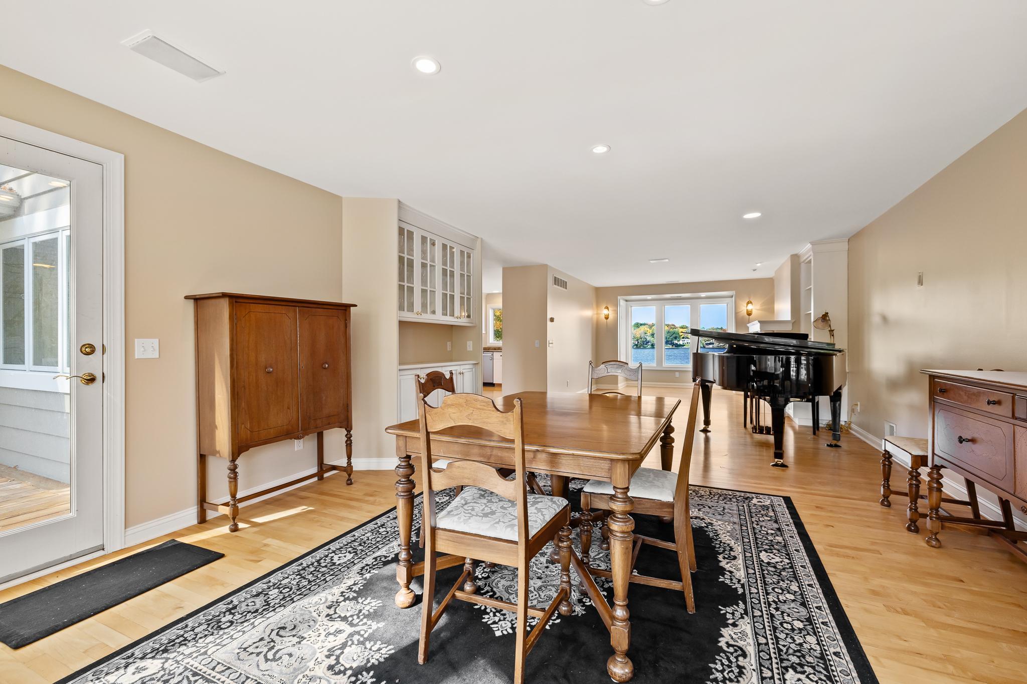 264 Peninsula Road Medicine Lake, MN 55441 - Photo 13 of 57