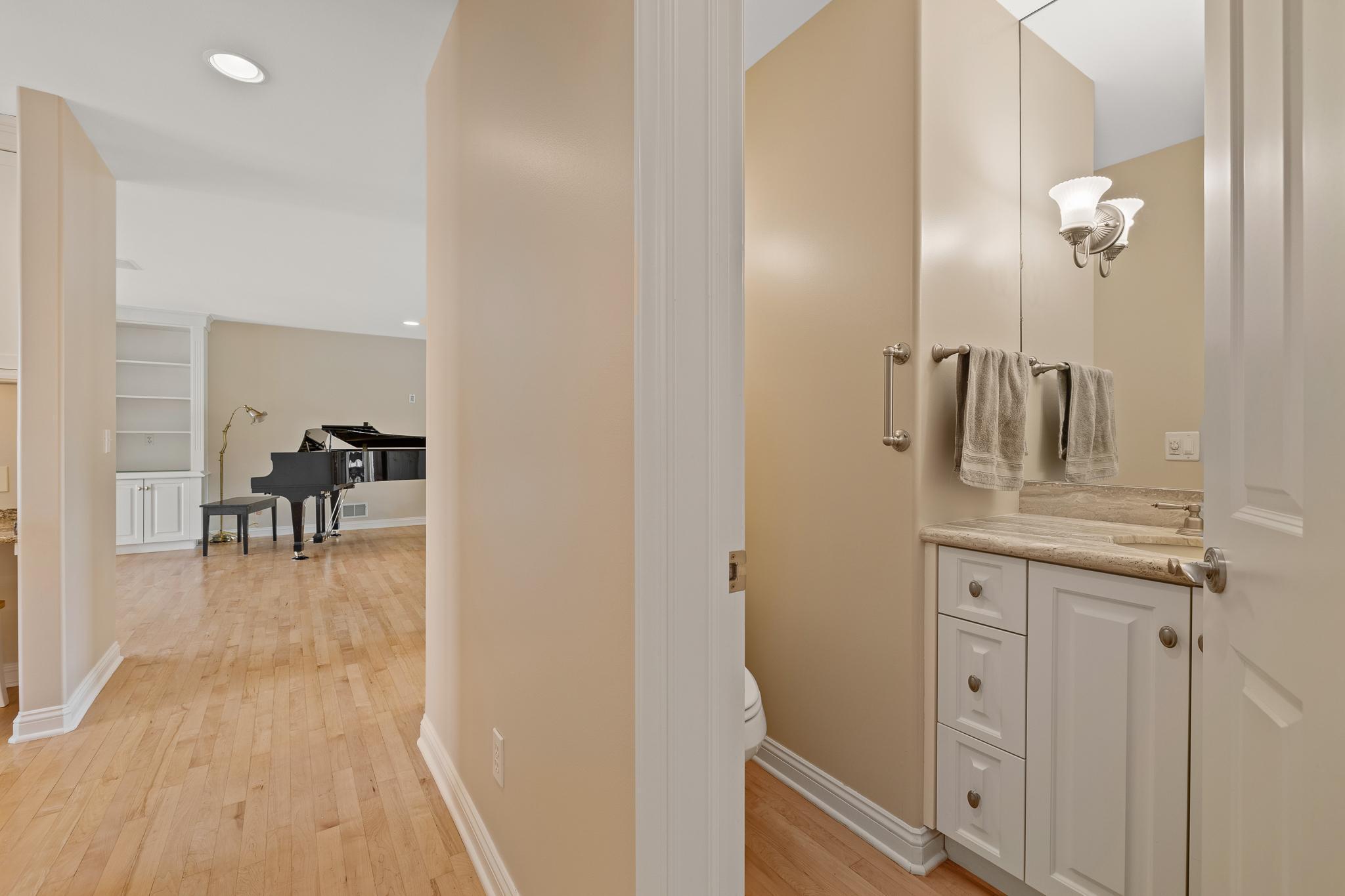 264 Peninsula Road Medicine Lake, MN 55441 - Photo 15 of 57