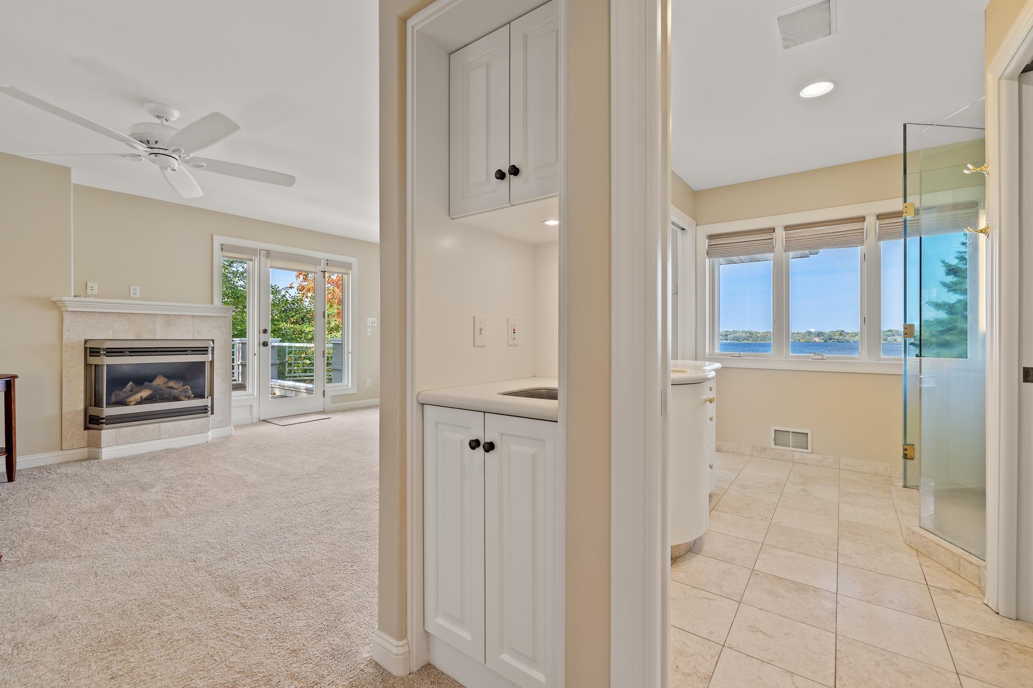 264 Peninsula Road Medicine Lake, MN 55441 - Photo 36 of 57