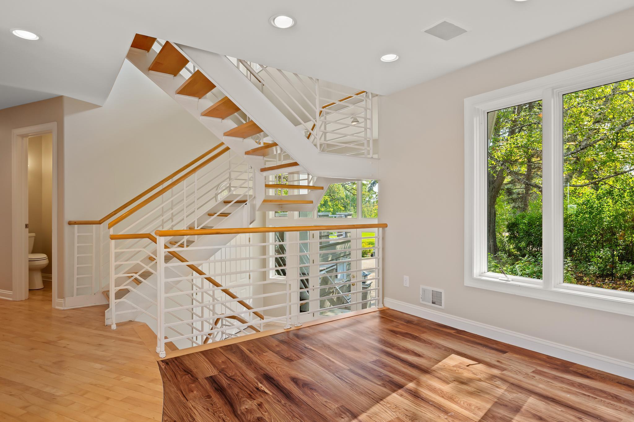 264 Peninsula Road Medicine Lake, MN 55441 - Photo 8 of 57