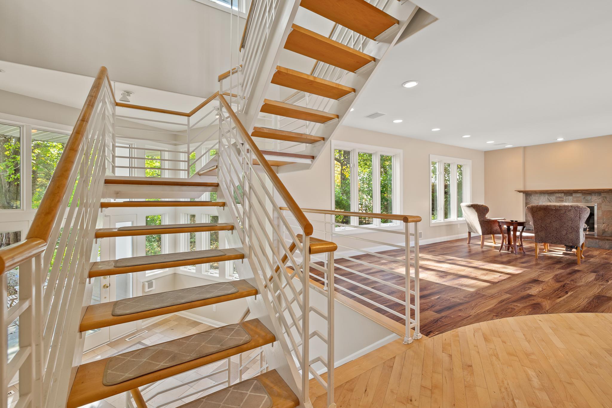 264 Peninsula Road Medicine Lake, MN 55441 - Photo 9 of 57