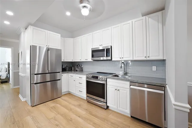 $619,000 | 2870 Pine Tree Drive, Unit 3, Miami Beach, FL 33140