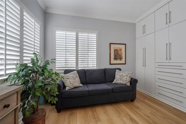 $619,000 | 2870 Pine Tree Drive, Unit 3, Miami Beach, FL 33140