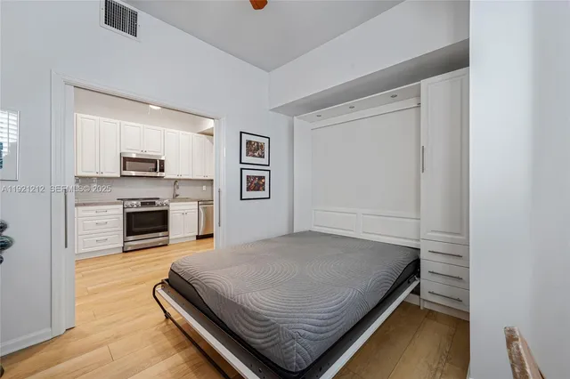 $619,000 | 2870 Pine Tree Drive, Unit 3, Miami Beach, FL 33140