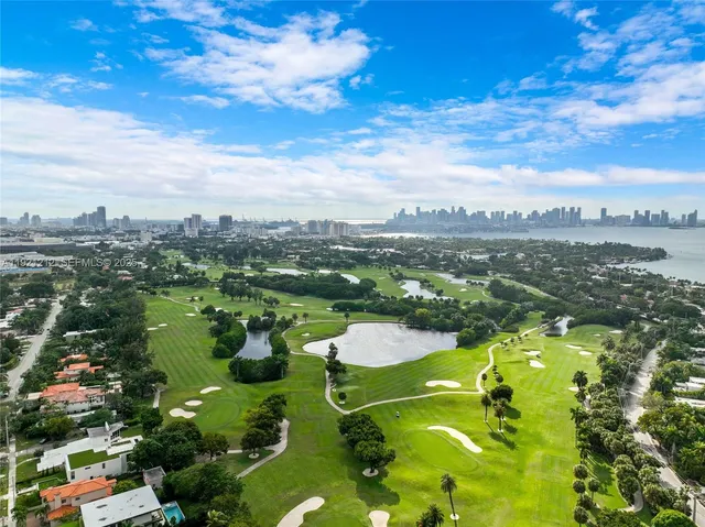 $619,000 | 2870 Pine Tree Drive, Unit 3, Miami Beach, FL 33140