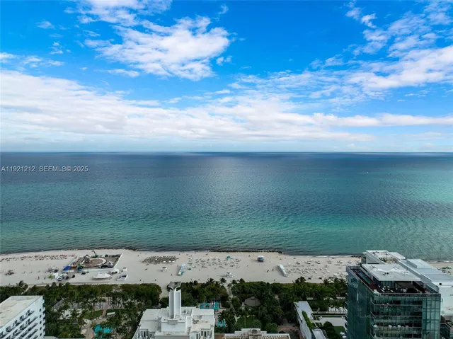 $619,000 | 2870 Pine Tree Drive, Unit 3, Miami Beach, FL 33140