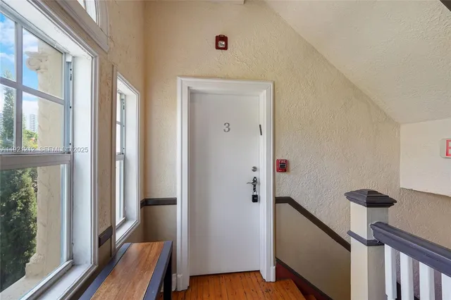 $619,000 | 2870 Pine Tree Drive, Unit 3, Miami Beach, FL 33140