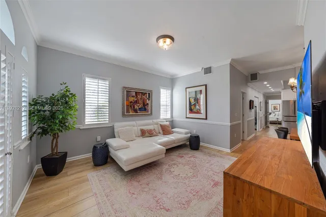 $619,000 | 2870 Pine Tree Drive, Unit 3, Miami Beach, FL 33140