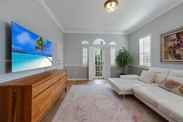 $619,000 | 2870 Pine Tree Drive, Unit 3, Miami Beach, FL 33140