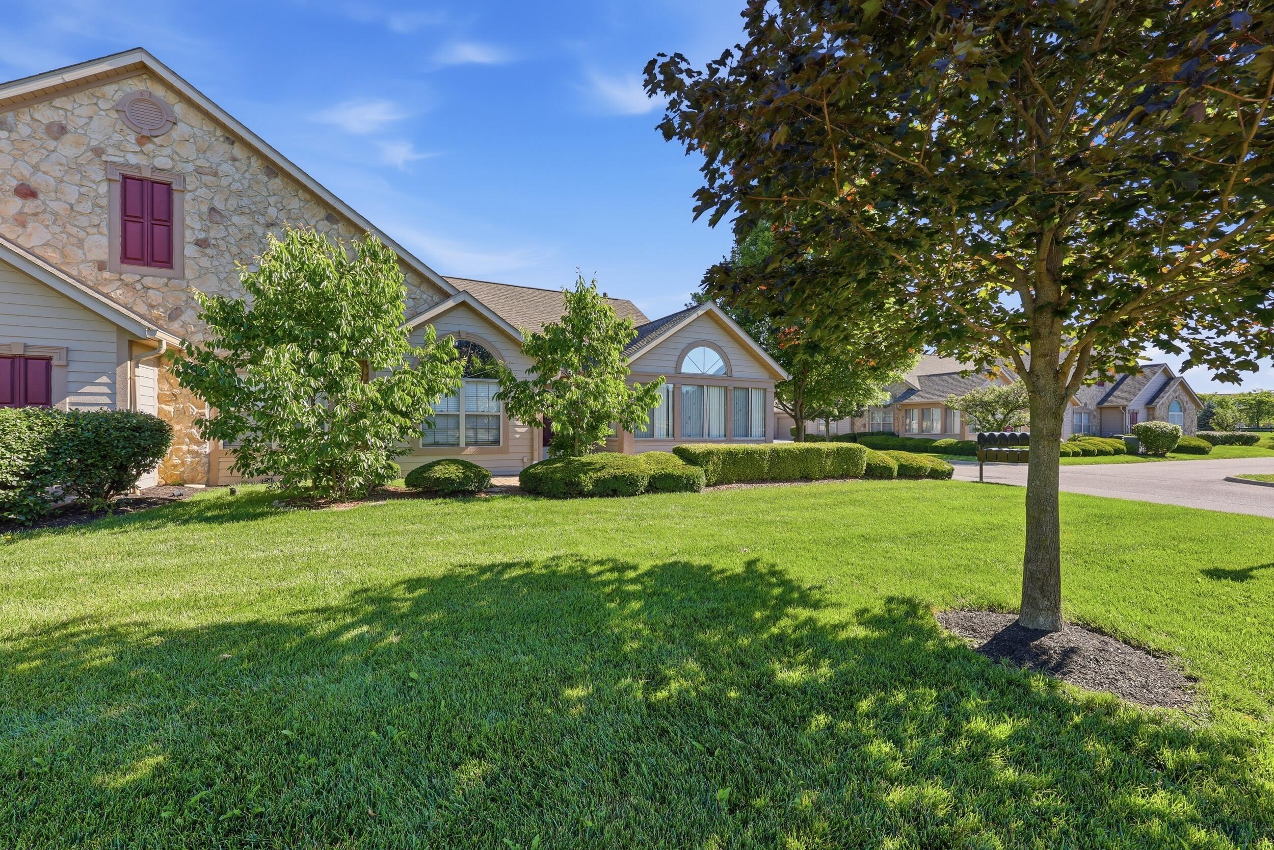 3592 Stoneway Point Powell, OH 43065 - Photo 5 of 33