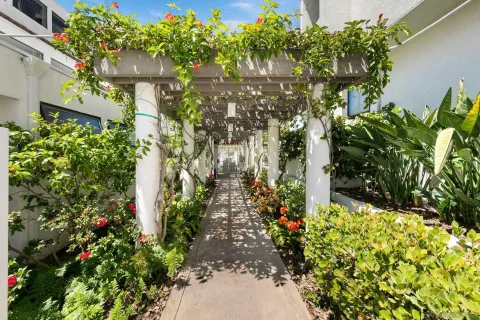 $829,000 | 701 Kettner Boulevard, Unit 21, San Diego, CA 92101