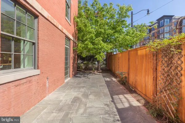 $979,900 | 215 I Street Northeast, Unit 105, Washington, DC 20002