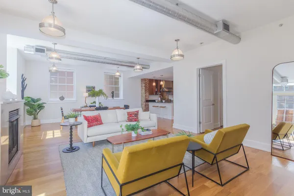 $979,900 | 215 I Street Northeast, Unit 105, Washington, DC 20002